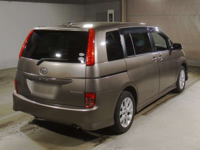 TOYOTA ISIS 2009