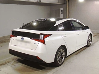 TOYOTA PRIUS 2019