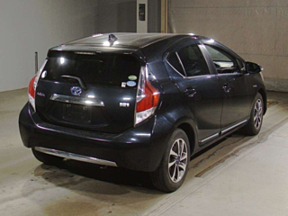 TOYOTA AQUA 2015