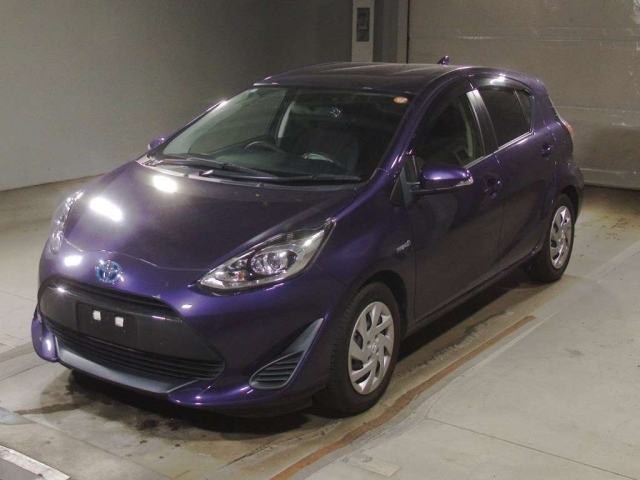 TOYOTA AQUA 2018
