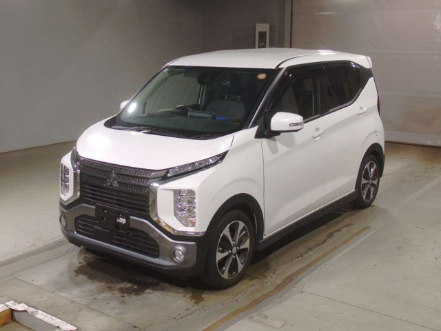 MITSUBISHI EK X 2024