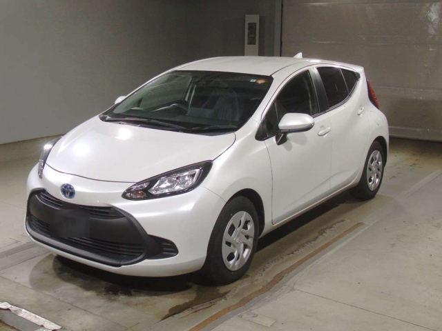 TOYOTA AQUA 2022
