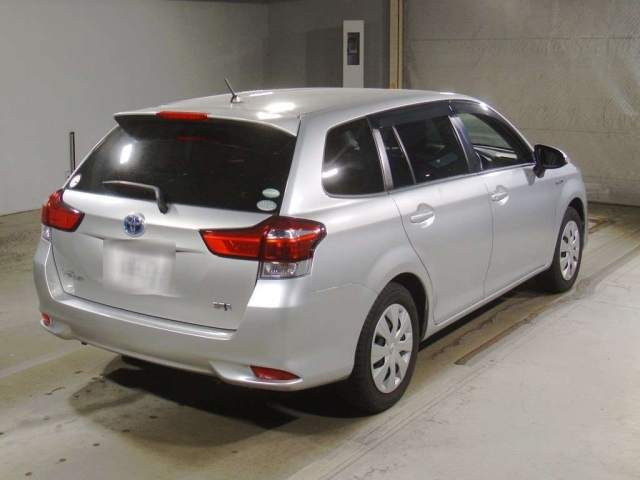 TOYOTA COROLLA FIELDER 2017