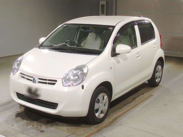 TOYOTA PASSO 2010