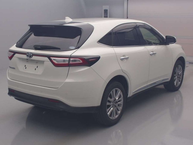 TOYOTA HARRIER 2018
