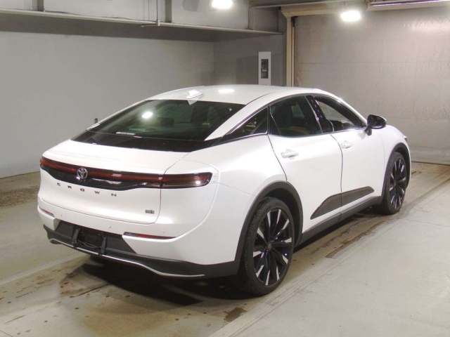 TOYOTA CROWN CROSSOVER 2023