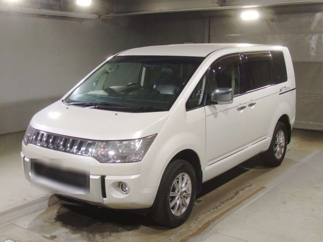 MITSUBISHI DELICA D5 2017