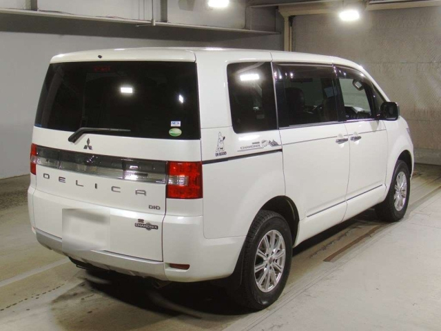 MITSUBISHI DELICA D5 2017