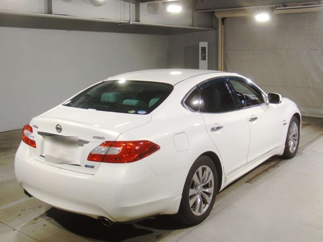 NISSAN FUGA 2011