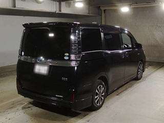 TOYOTA VOXY 2018