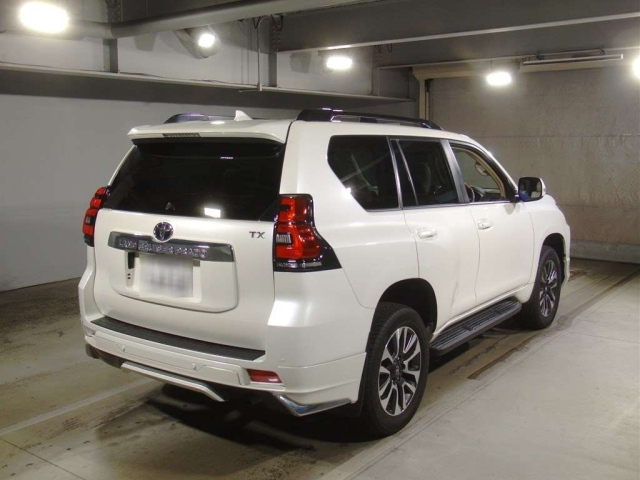 TOYOTA LAND CRUISER PRADO 2023