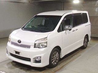 TOYOTA VOXY 2011
