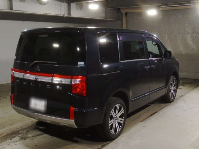 MITSUBISHI DELICA D5 2023