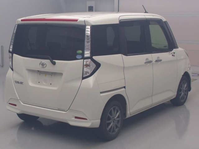 TOYOTA TANK 2017