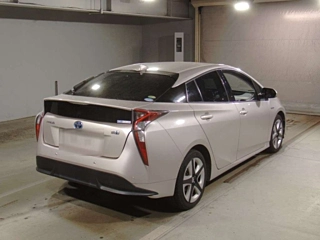 TOYOTA PRIUS 2016