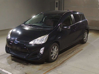 TOYOTA AQUA 2016