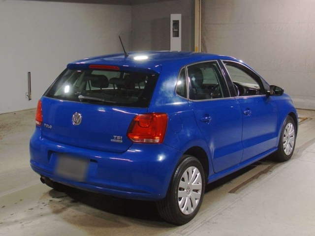 VOLKSWAGEN POLO 2013