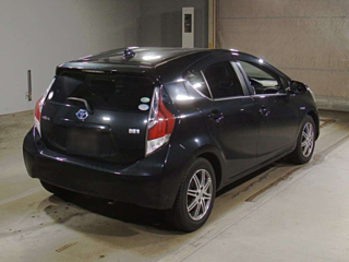 TOYOTA AQUA 2016