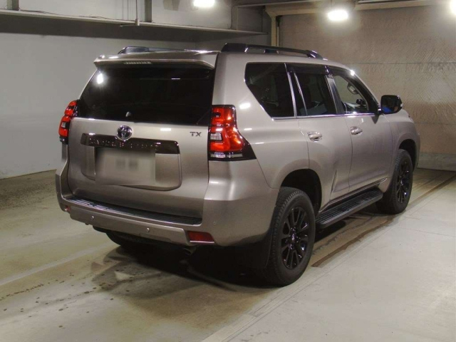 TOYOTA LAND CRUISER PRADO 2021
