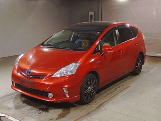 TOYOTA PRIUS ALPHA 2012