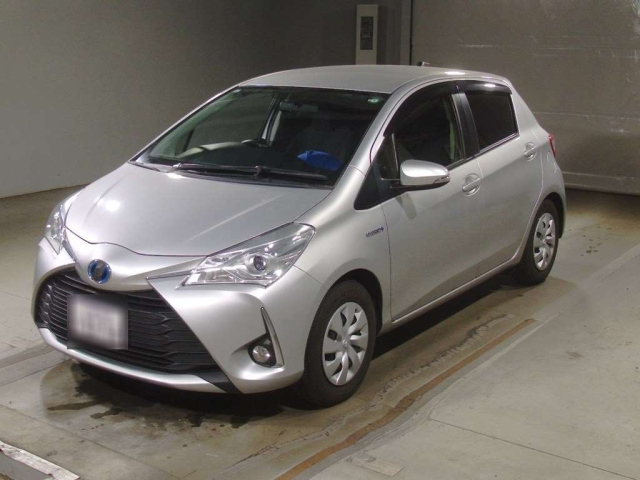 TOYOTA VITZ 2019