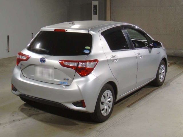 TOYOTA VITZ 2019