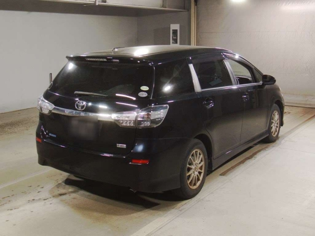 TOYOTA WISH 2012