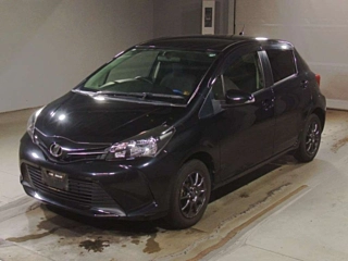 TOYOTA VITZ 2015