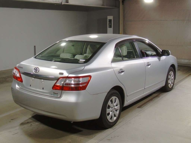 TOYOTA PREMIO 2012