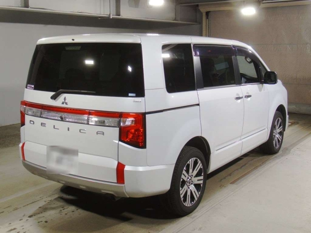 MITSUBISHI DELICA D5 2023