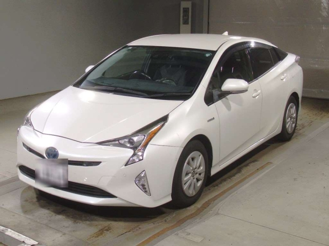 TOYOTA PRIUS 2017