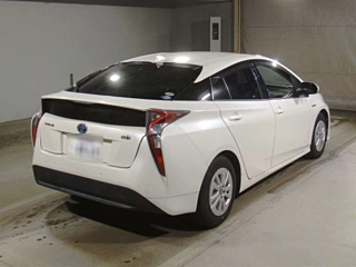TOYOTA PRIUS 2017