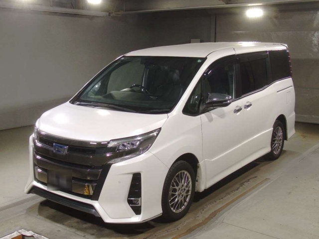 TOYOTA NOAH 2020