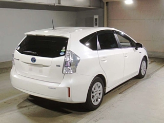 TOYOTA PRIUS ALPHA 2012