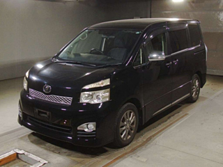 TOYOTA VOXY 2012