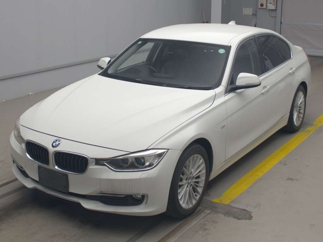 BMW 3 SERIES 2013