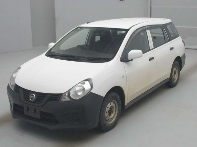 NISSAN AD 2019