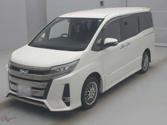 TOYOTA NOAH 2021