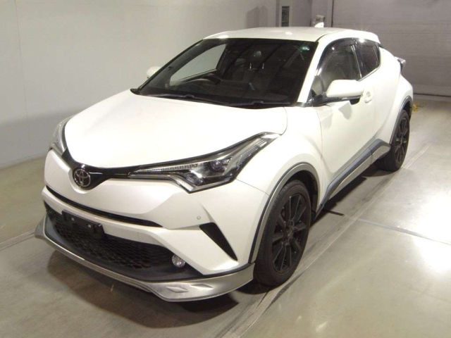 TOYOTA C-HR 2017