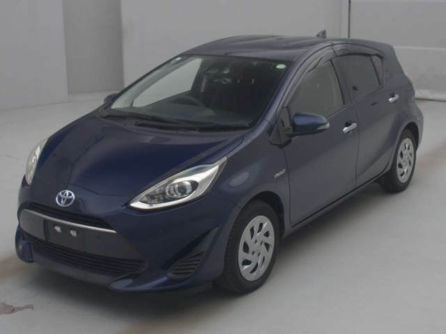 TOYOTA AQUA 2018