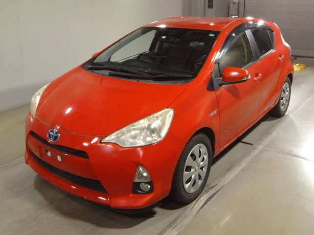 TOYOTA AQUA 2012