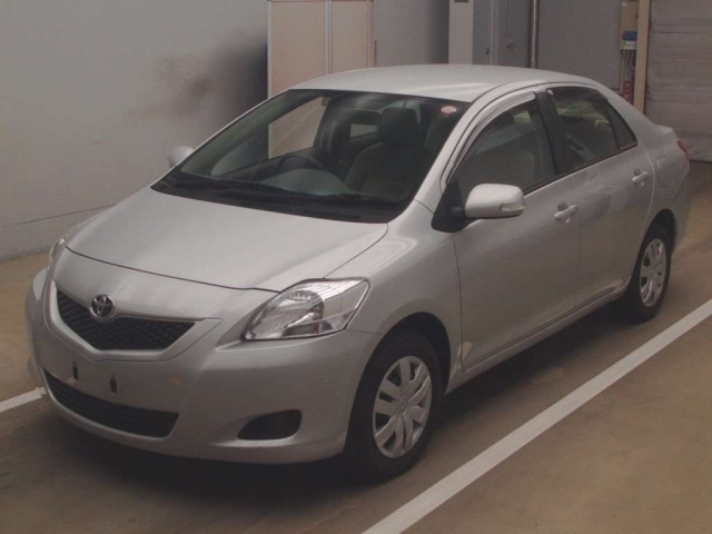 TOYOTA BELTA 2010