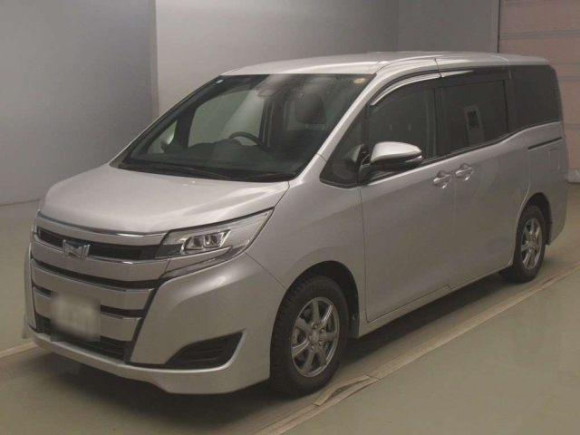 TOYOTA NOAH 2021