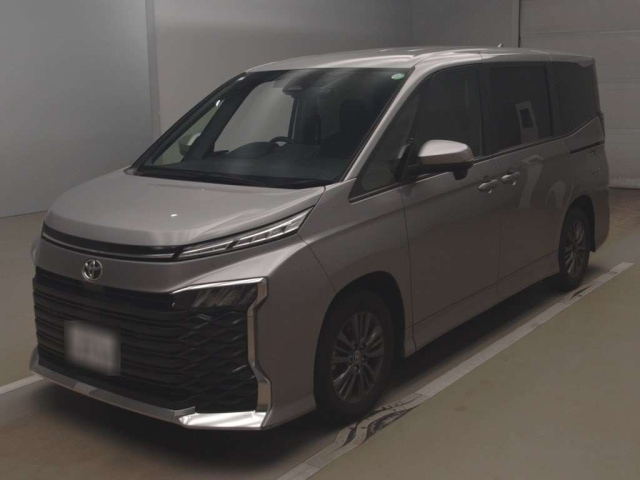 TOYOTA VOXY 2023
