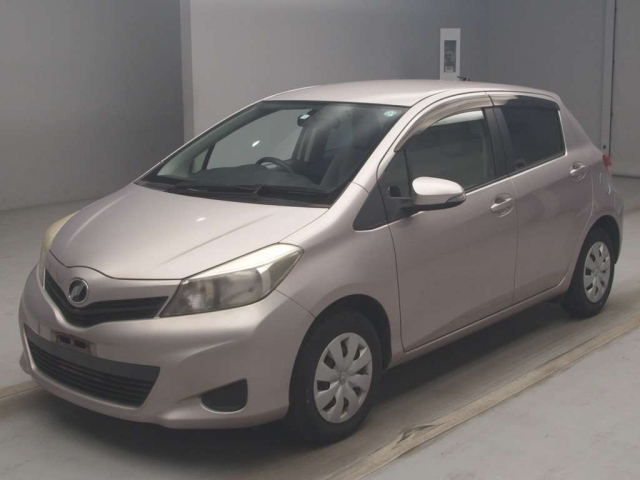TOYOTA VITZ 2012