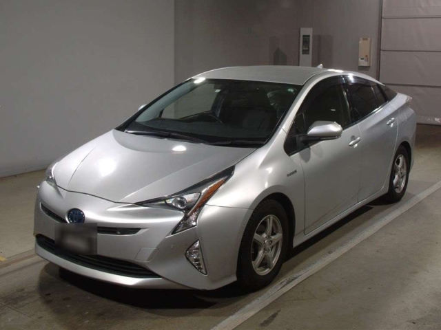 TOYOTA PRIUS 2018