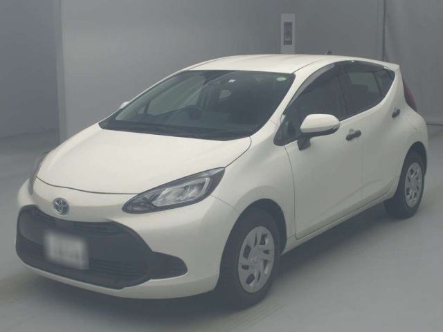 TOYOTA AQUA 2023