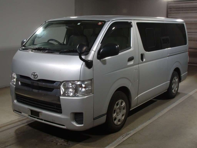 TOYOTA HIACE VAN 2019