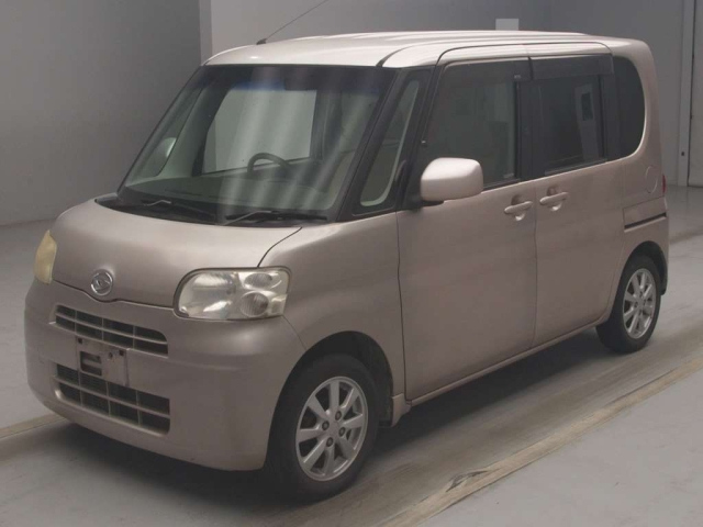 DAIHATSU TANTO 2009