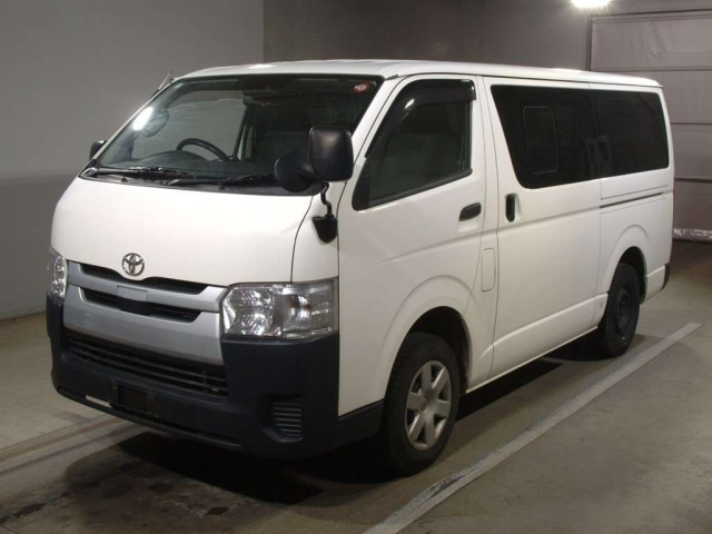 TOYOTA REGIUS ACE VAN